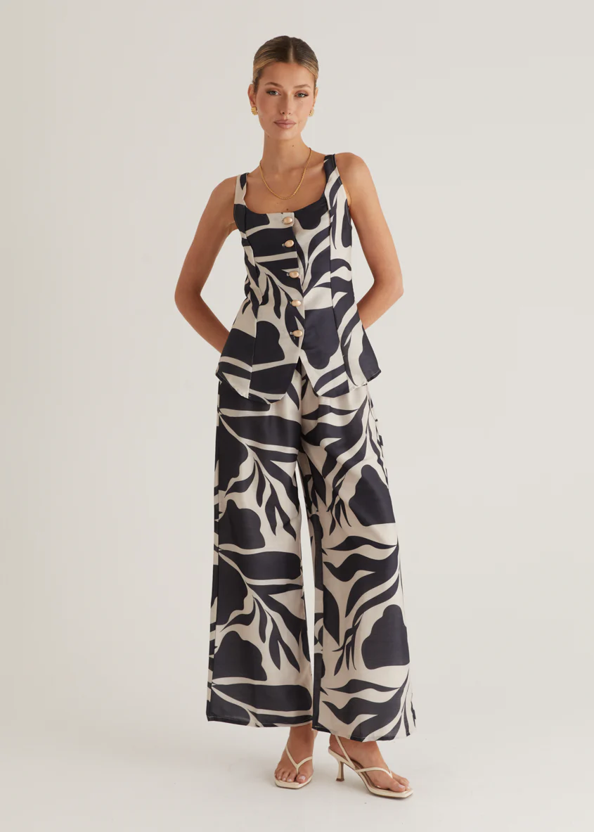 Arrow Pants - Black Abstract - Image 5