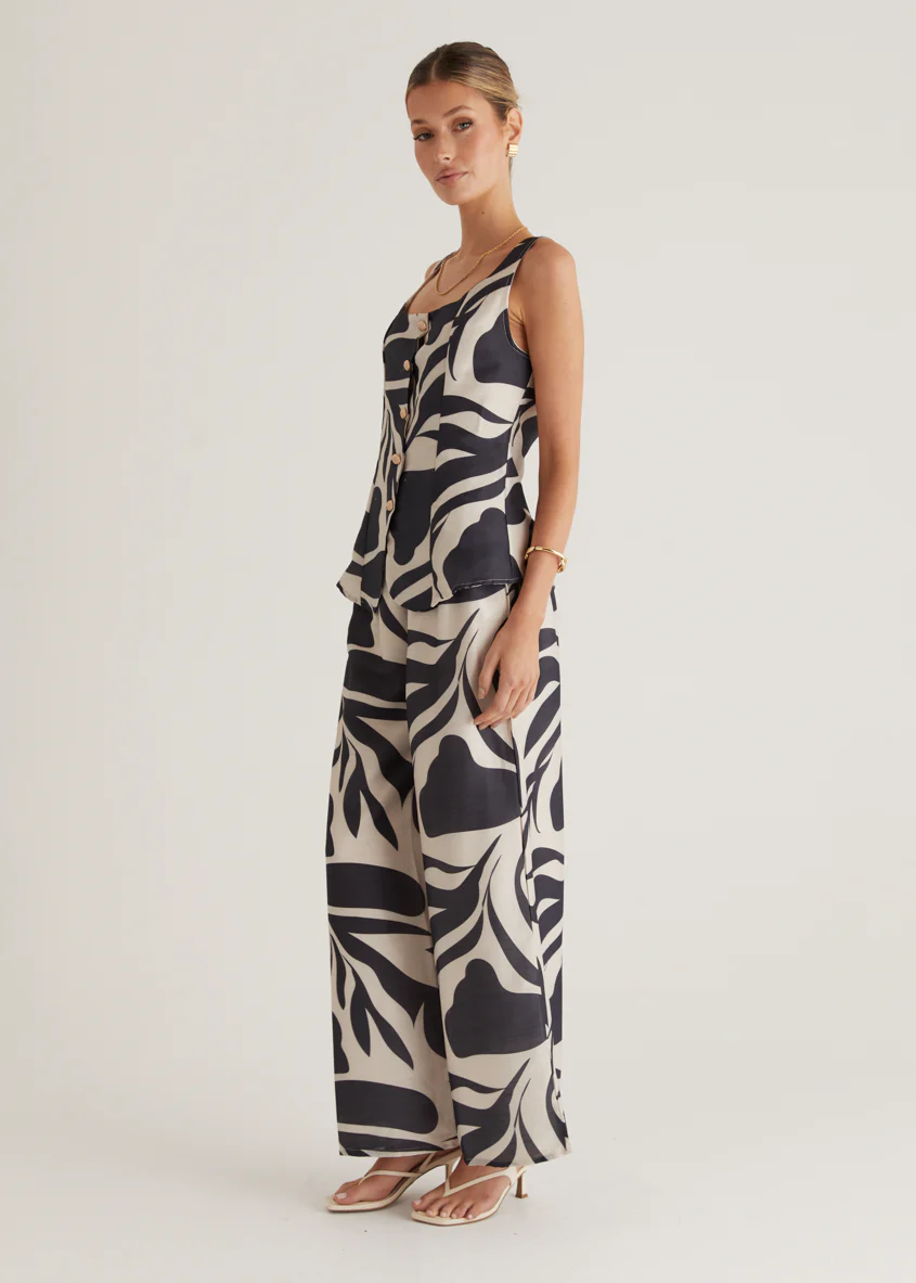 Arrow Pants - Black Abstract - Image 9