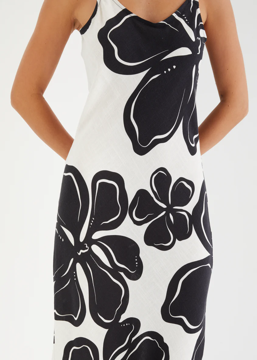 Danyelle Maxi Dress - Black Flowers - Image 7