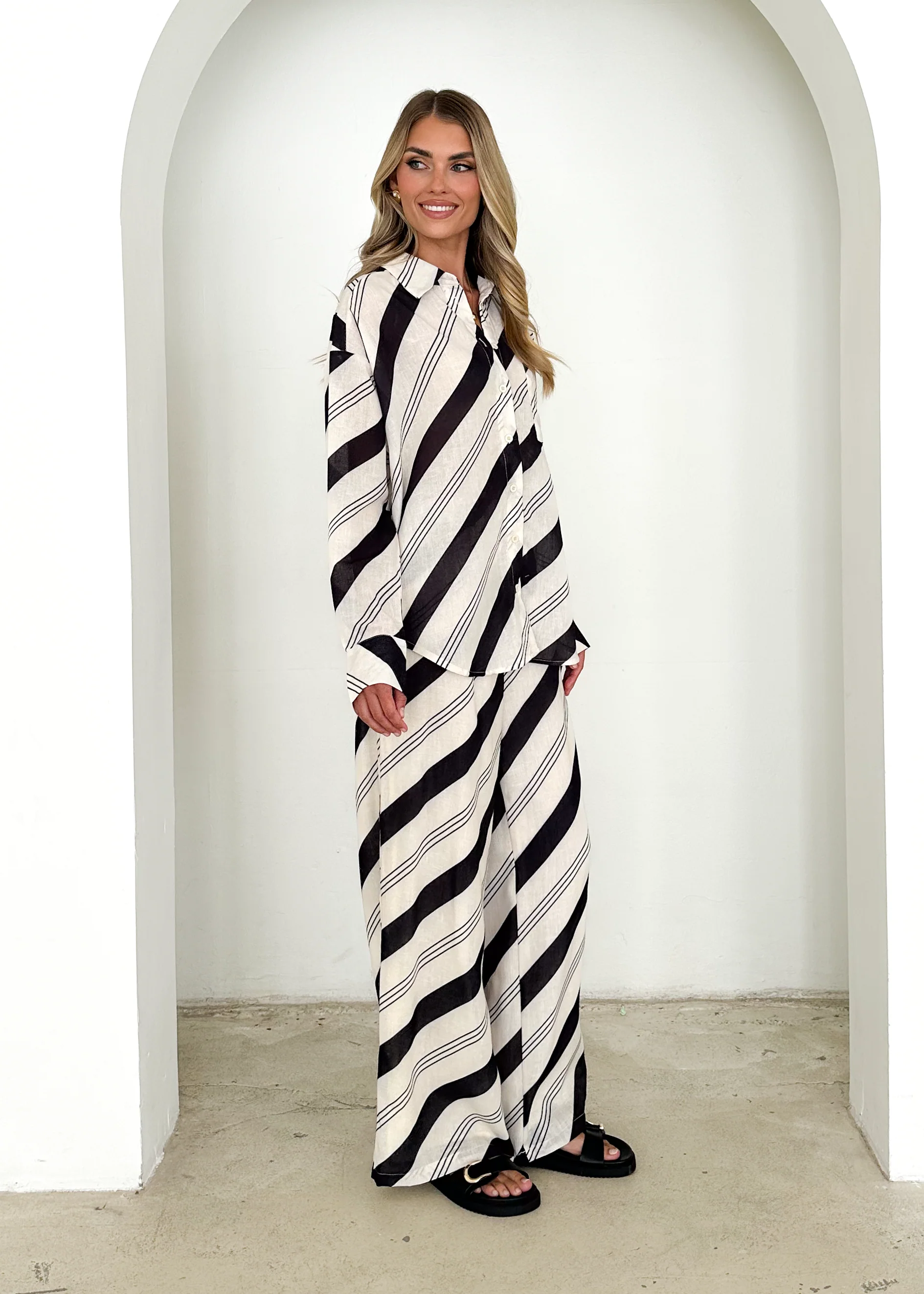 Jessa Shirt - Black Stripe - Image 16