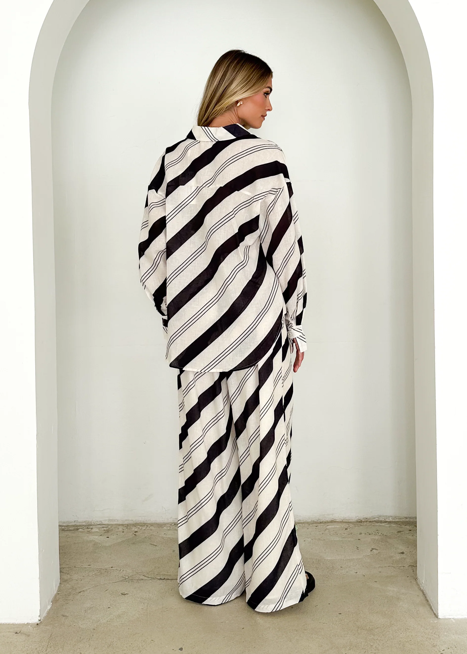 Jessa Shirt - Black Stripe - Image 17