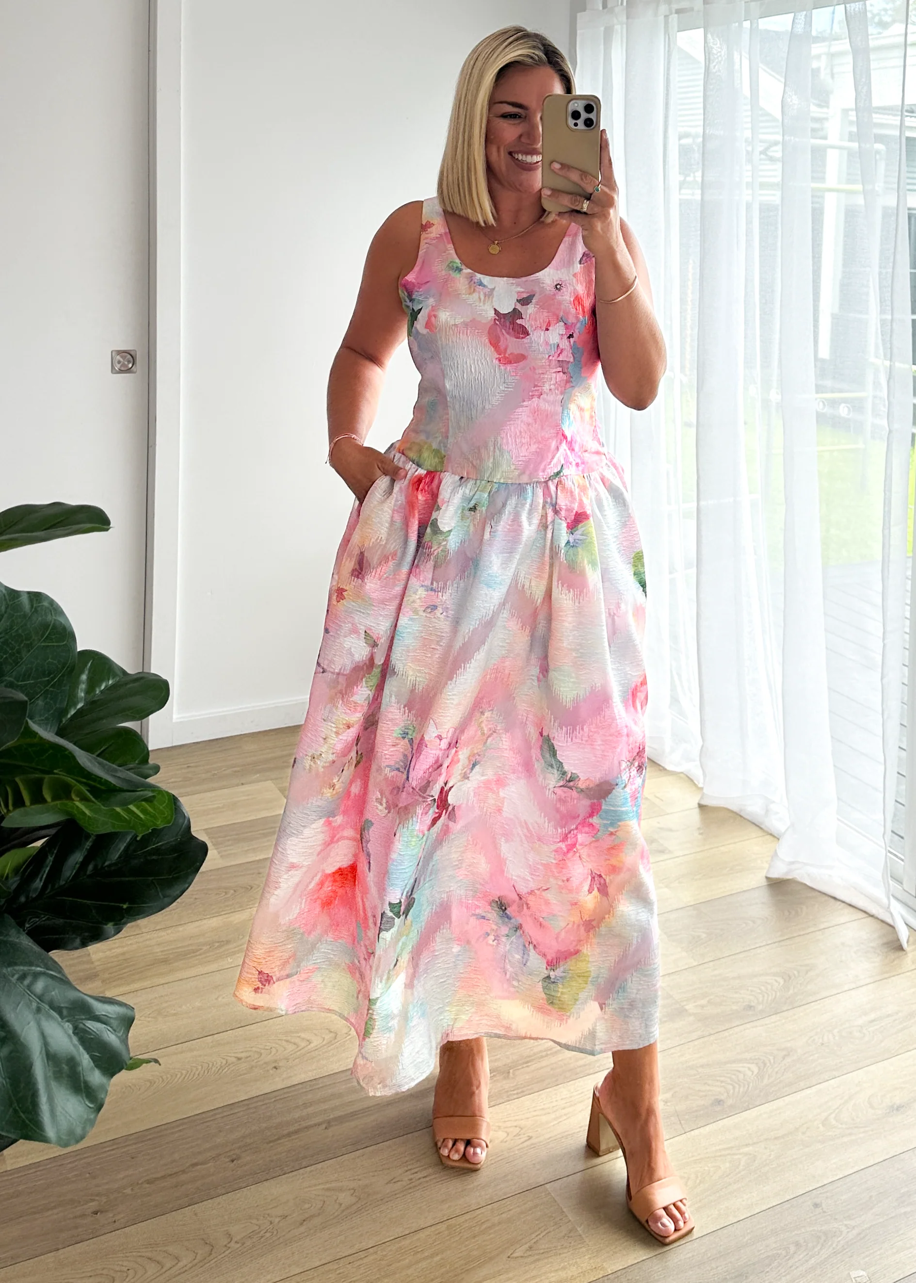 Milly Maxi Dress - Pink Watercolour - Image 5