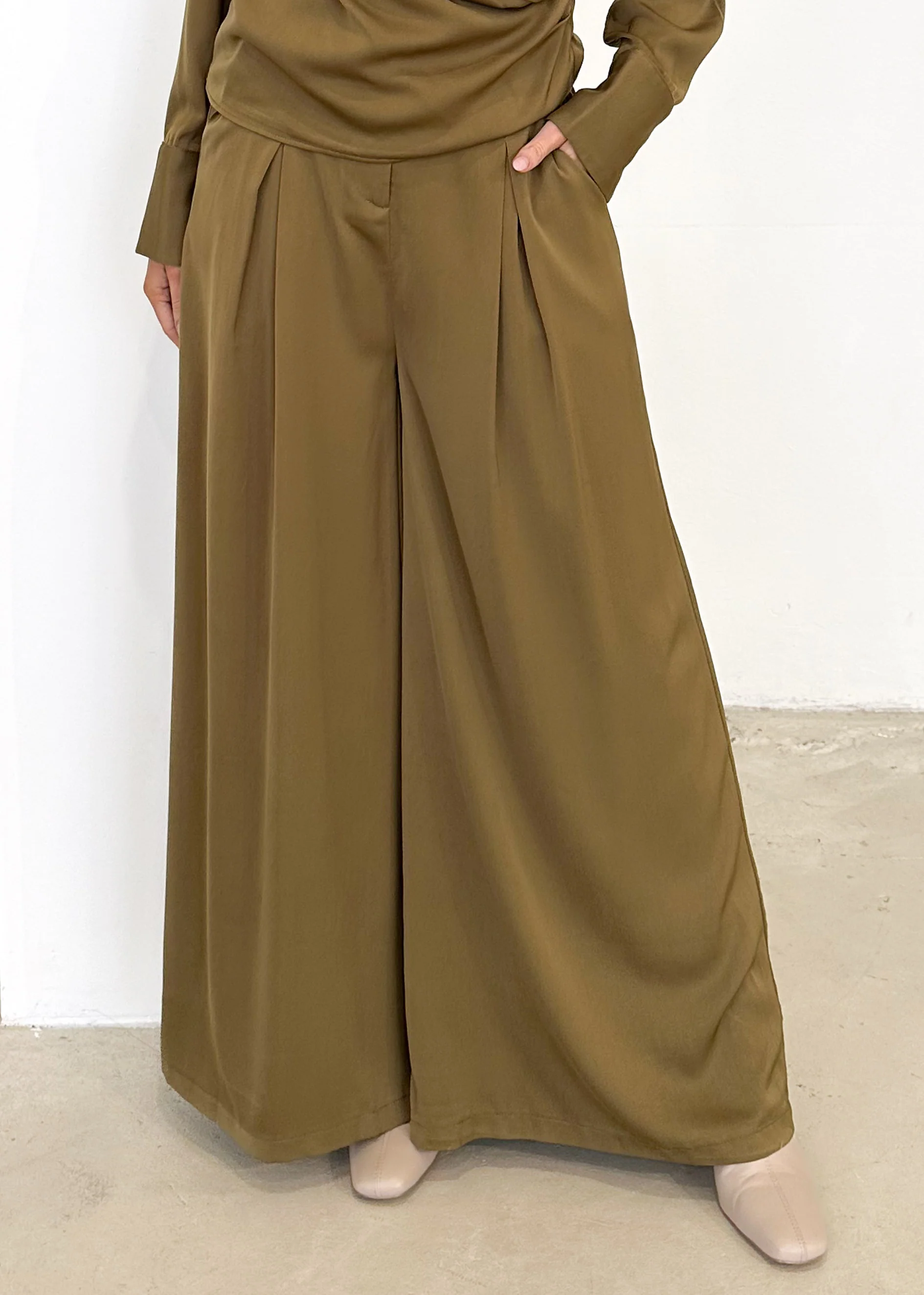 Selor Pants - Olive - Image 14