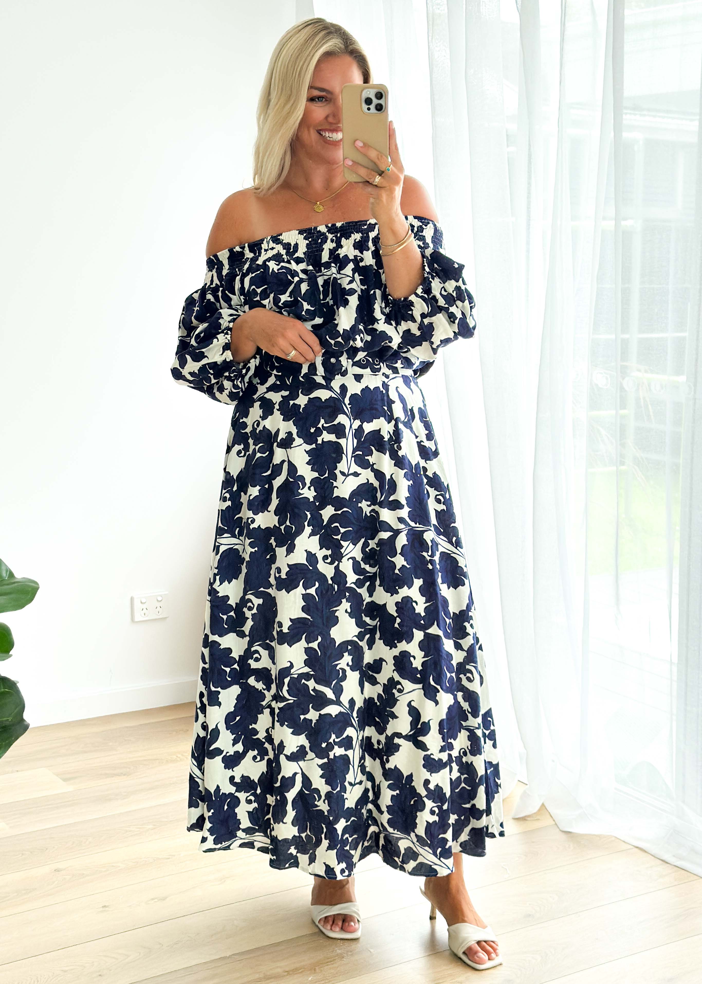 Talu Off Shoulder Midi Dress - Navy Paisley - Image 2