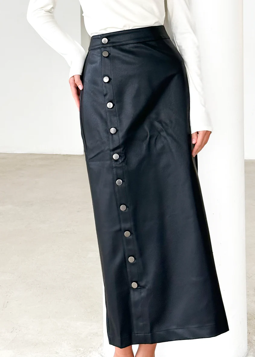 Tretra PU Maxi Skirt - Black - Image 8