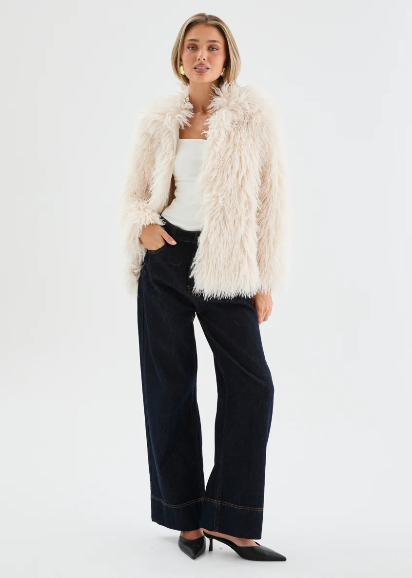Xylia Fluffy Coat - Off White - Image 2
