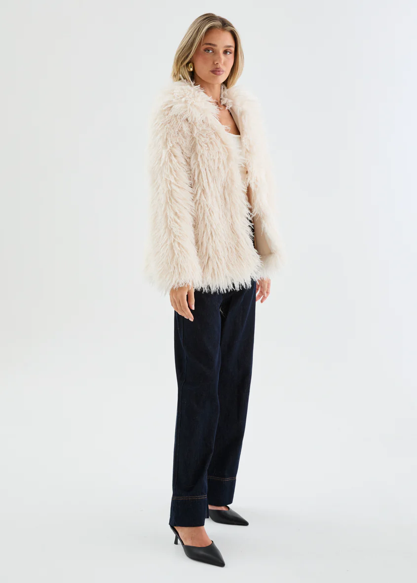 Xylia Fluffy Coat - Off White - Image 6