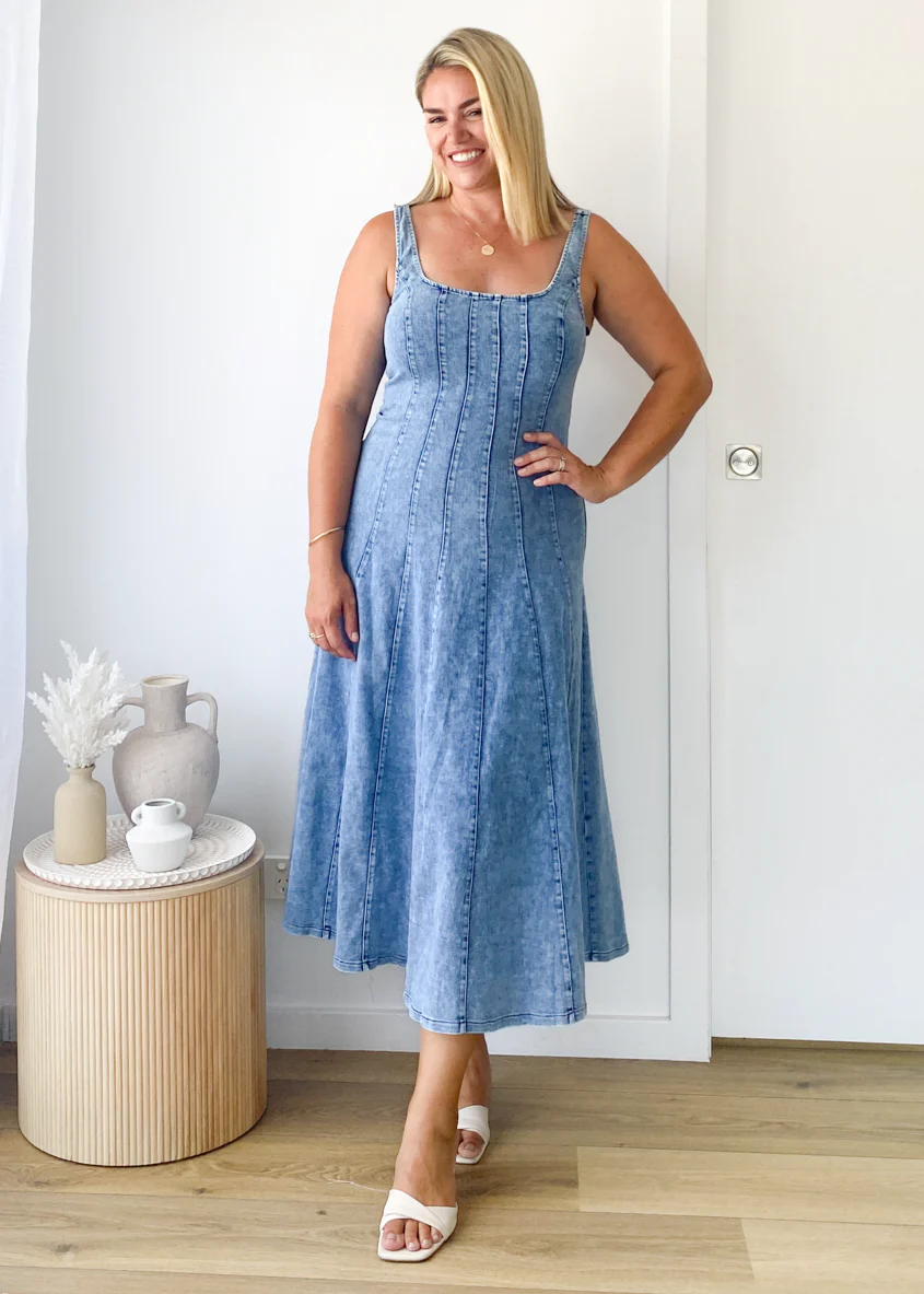 Zaydie Denim Midi Dress - Light Blue - Image 2