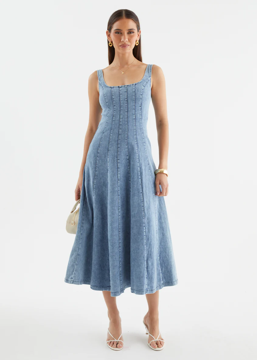 Zaydie Denim Midi Dress - Light Blue - Image 4