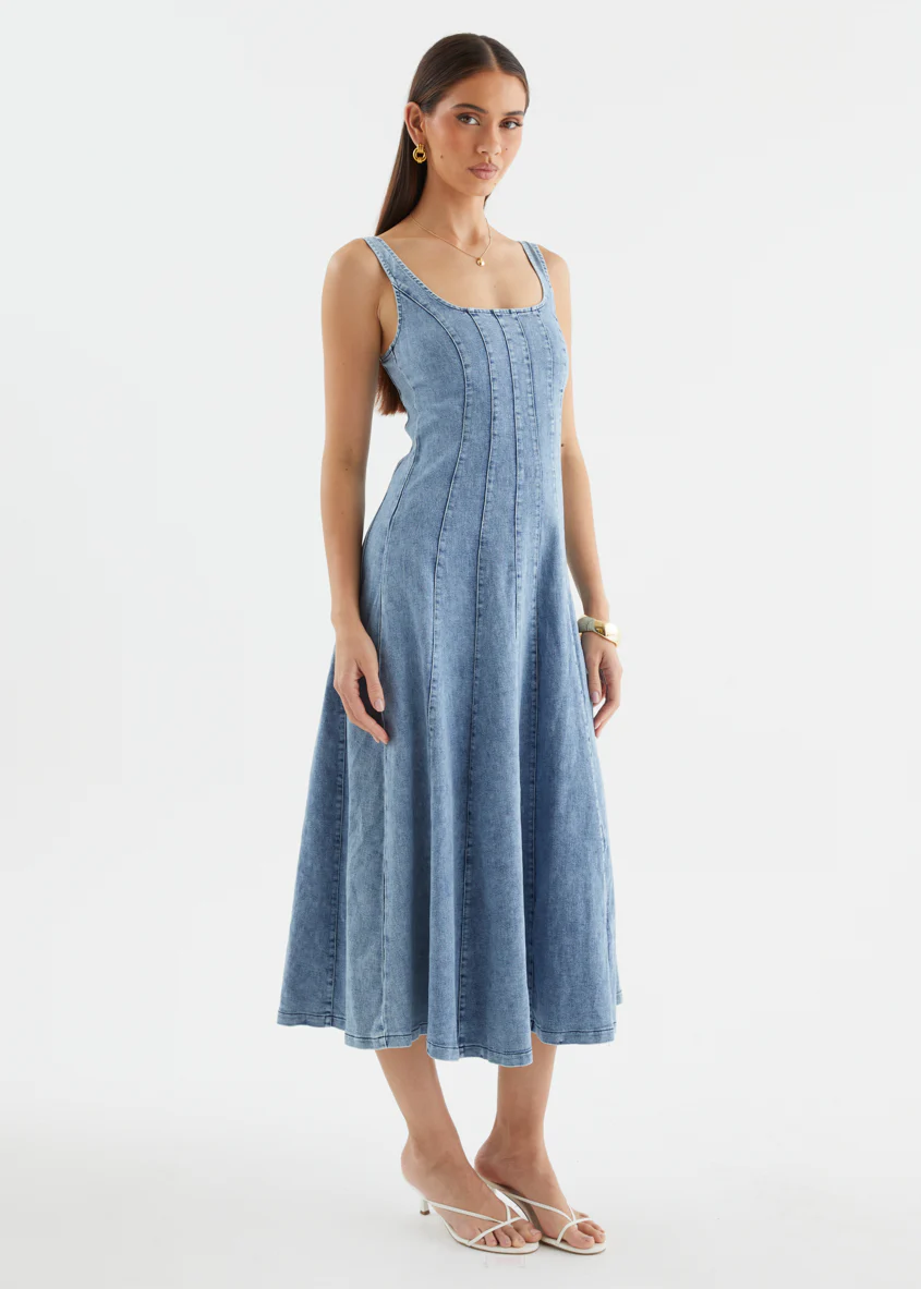 Zaydie Denim Midi Dress - Light Blue - Image 8
